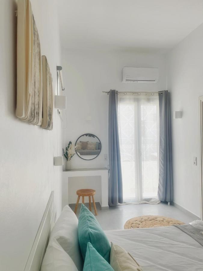 Kirki Rooms By The Sea Parikia  Exterior photo