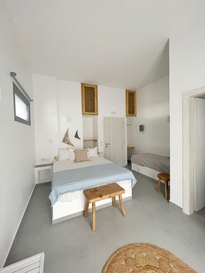 Kirki Rooms By The Sea Parikia  Exterior photo