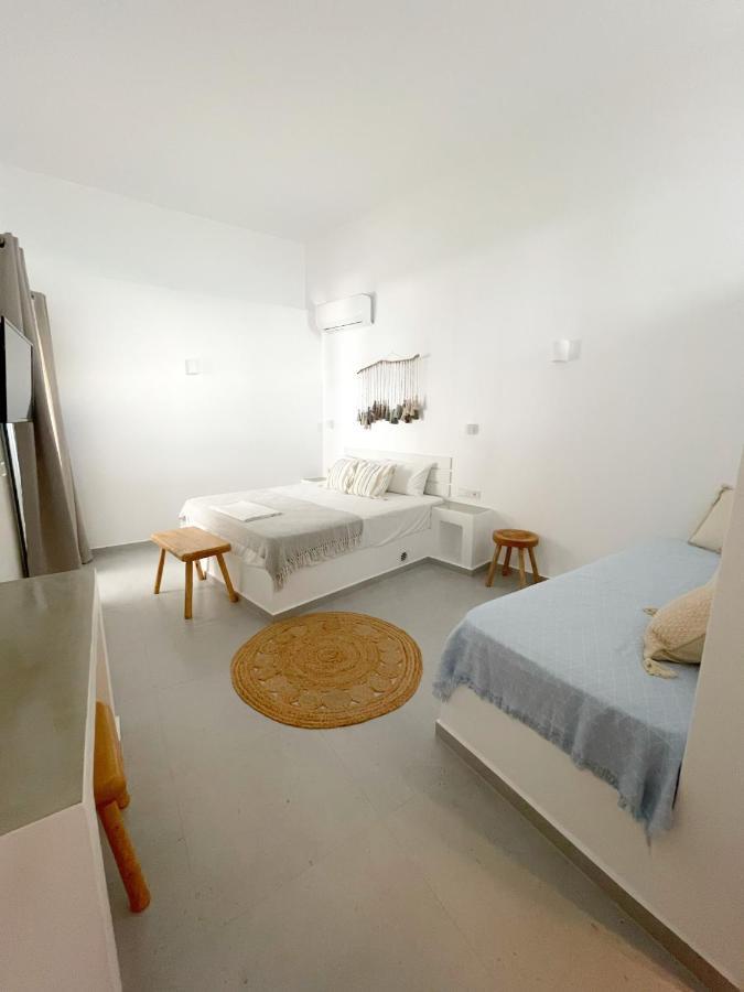 Kirki Rooms By The Sea Parikia  Exterior photo